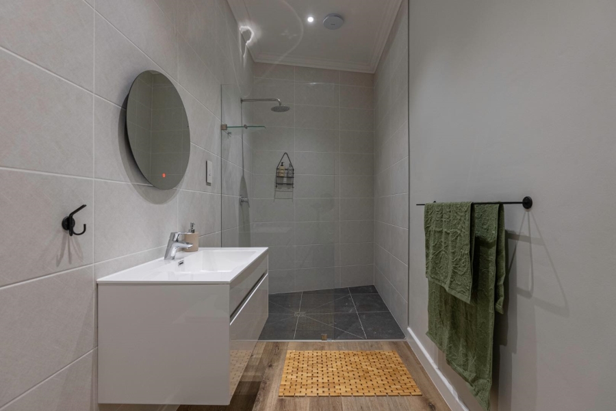 4 Bedroom Property for Sale in Sea Point Western Cape